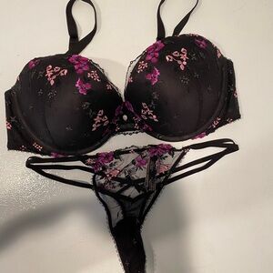 Very Sexy Floral Strappy Push-Up Bra